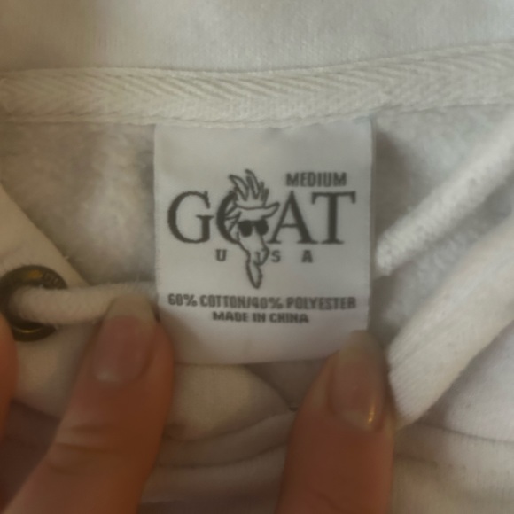 White sweatshirt - Picture 5 of 5